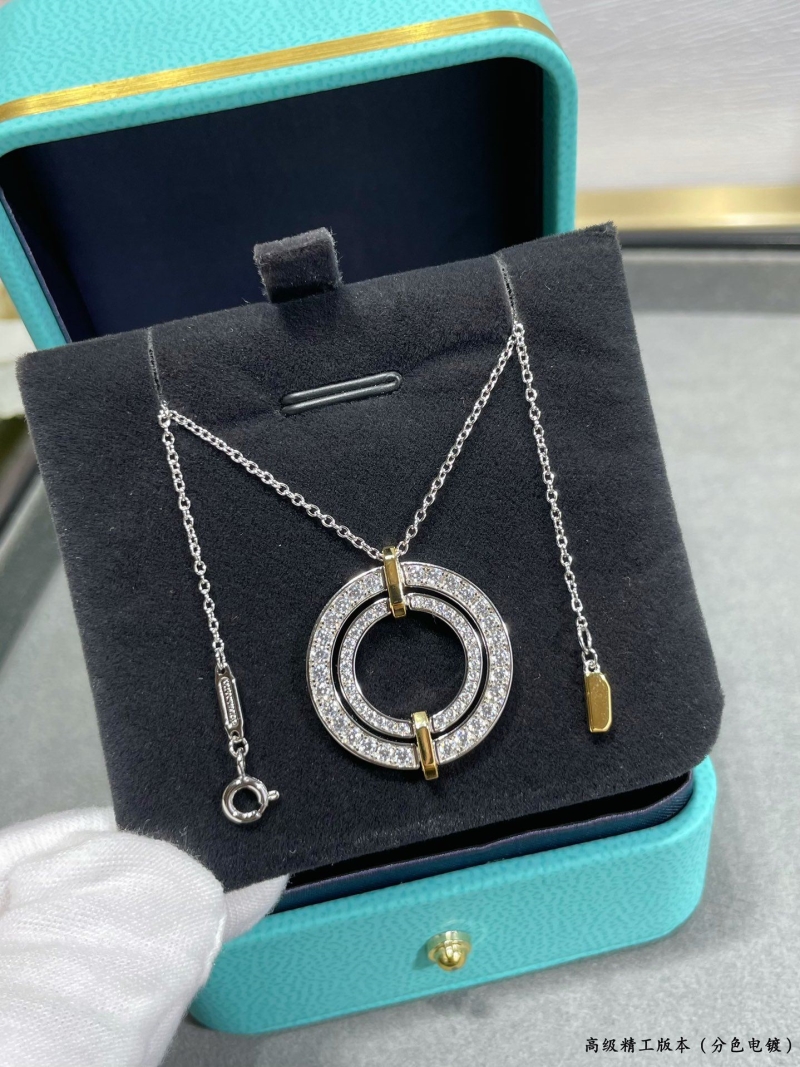 T*f*ny necklaces